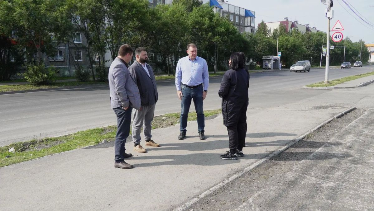 Основные внутриквартальные проезды в микрорайоне Северо-Восток ремонтируются в рамках программы развития «Город 20/30» Основные внутриквартальные проезды в микрорайоне Северо-Восток ремонтируются в рамках программы развития «Город 20/30»