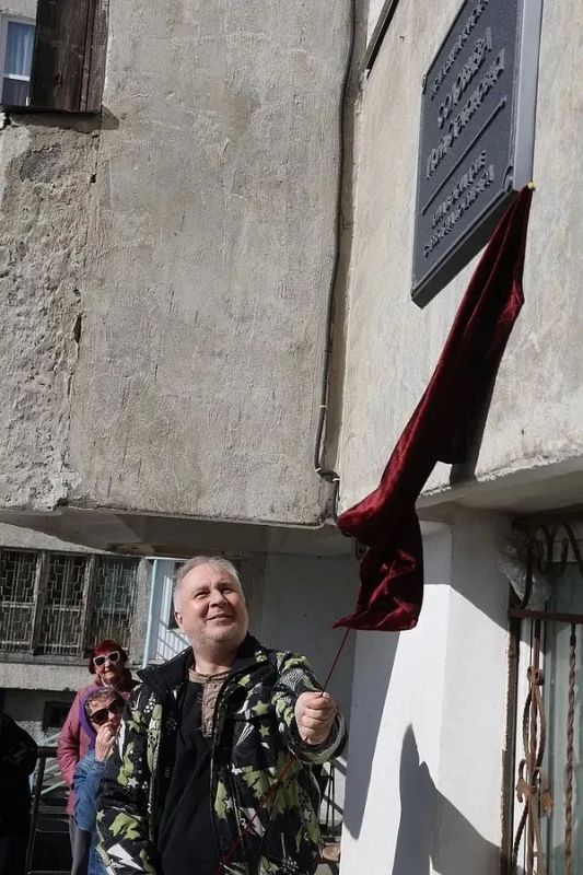 В Петропавловске открыли памятную доску Заслуженной артистке РСФСР Майе Соловьёвой В Петропавловске открыли памятную доску Заслуженной артистке РСФСР Майе Соловьёвой