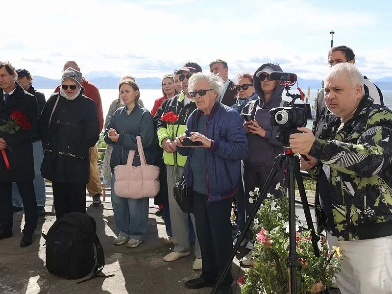 В Петропавловске открыли памятную доску Заслуженной артистке РСФСР Майе Соловьёвой В Петропавловске открыли памятную доску Заслуженной артистке РСФСР Майе Соловьёвой
