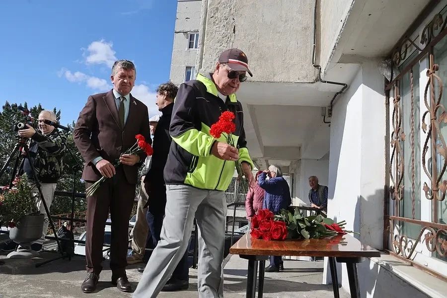 В Петропавловске открыли памятную доску Заслуженной артистке РСФСР Майе Соловьёвой В Петропавловске открыли памятную доску Заслуженной артистке РСФСР Майе Соловьёвой