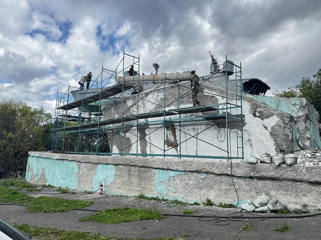В Петропавловске-Камчатском начали реставрацию памятника «Торпедный катер» В Петропавловске-Камчатском начали реставрацию памятника «Торпедный катер»
