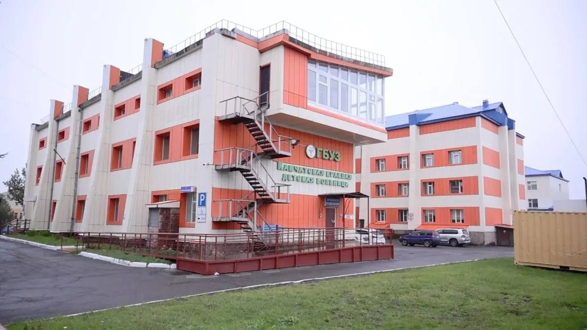 На Камчатке спасли полуторагодовалого малыша, у которого в лёгких застрял посторонний предмет