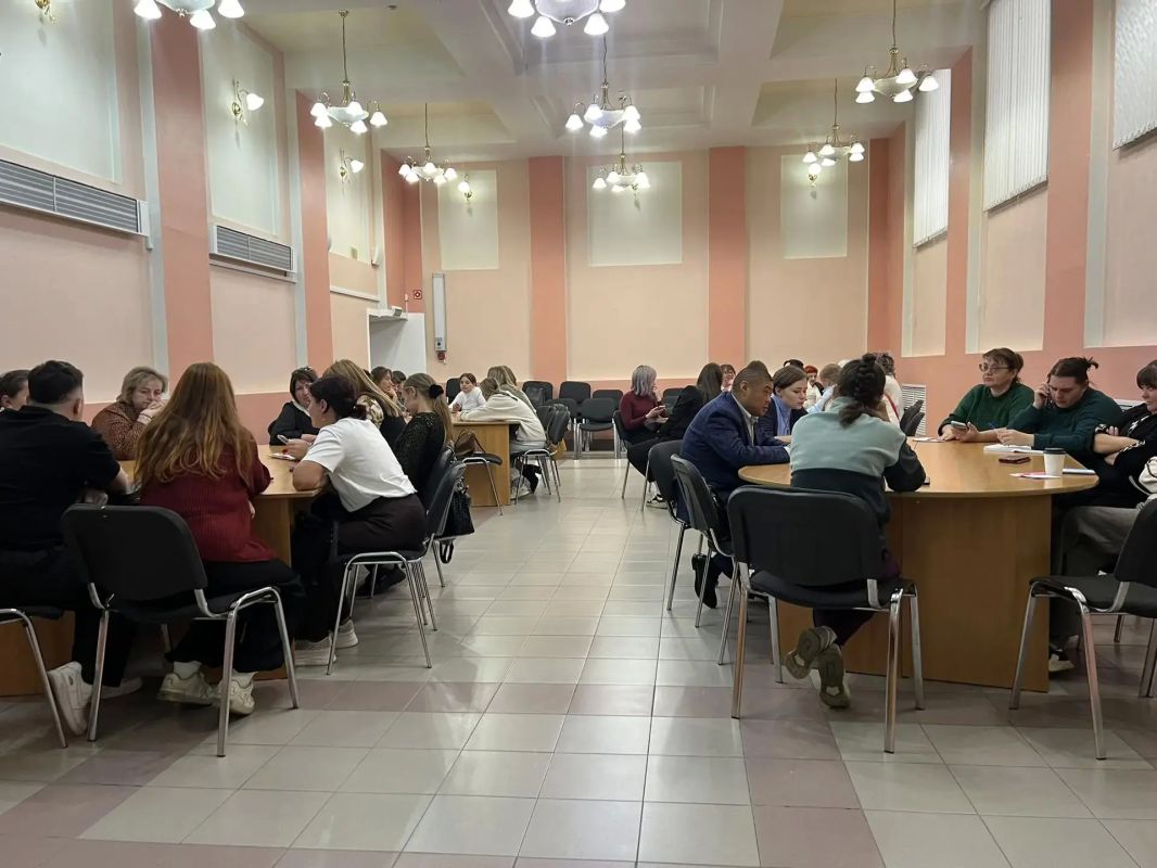 В Петропавловске-Камчатском для педагогов провели семинар по безопасности подростков в сети В Петропавловске-Камчатском для педагогов провели семинар по безопасности подростков в сети