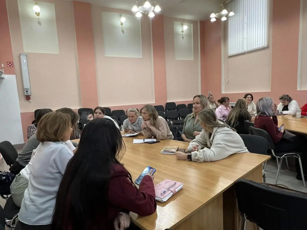 В Петропавловске-Камчатском для педагогов провели семинар по безопасности подростков в сети В Петропавловске-Камчатском для педагогов провели семинар по безопасности подростков в сети