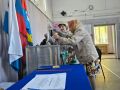 Избиратели старшего поколения участвуют в голосовании