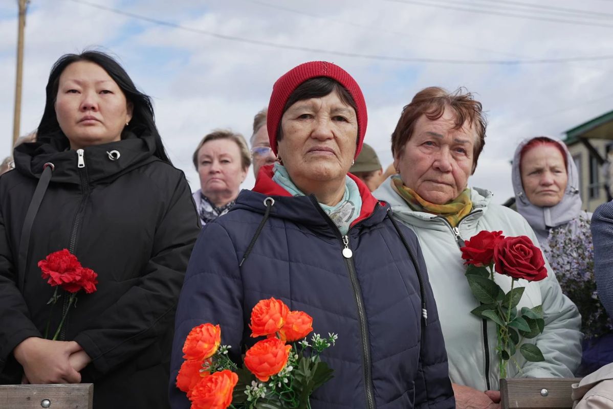 В Милькове состоялось открытие монумента участникам СВО В Милькове состоялось открытие монумента участникам СВО