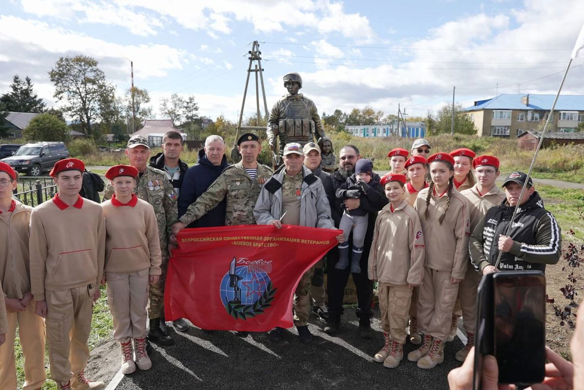 В Милькове состоялось открытие монумента участникам СВО В Милькове состоялось открытие монумента участникам СВО