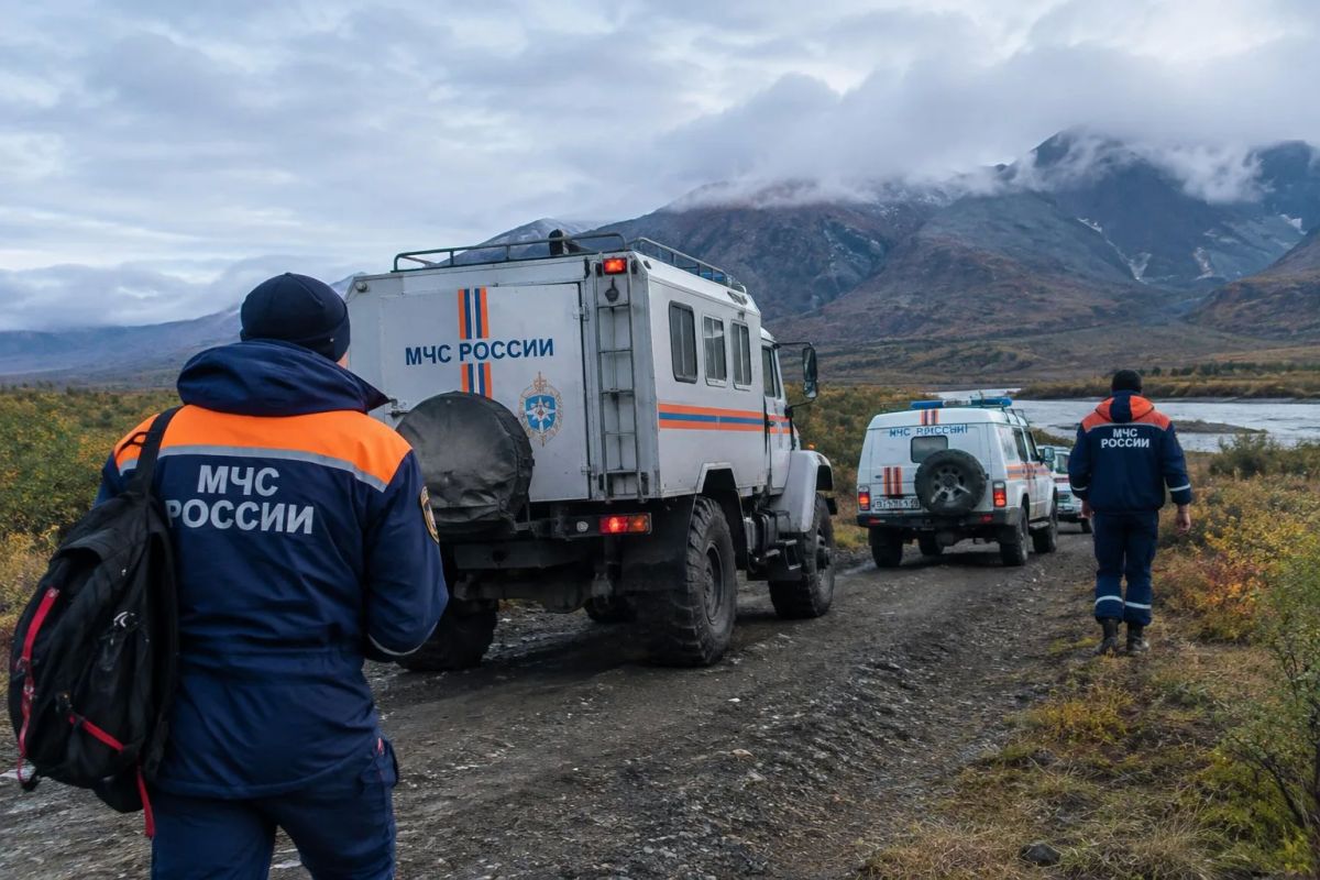 На Камчатке ищут супругов, уехавших на источники на грузовике