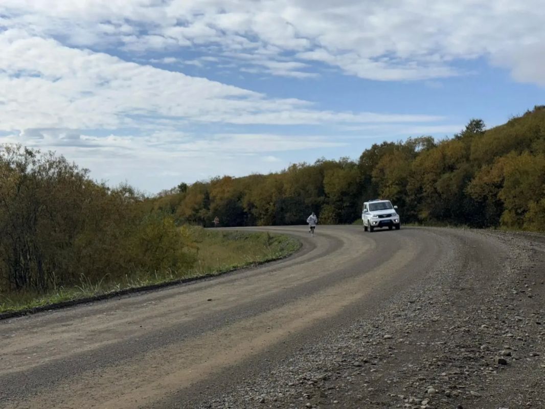 На Камчатке сотрудник полиции победил в «Национальном беге с палкой» в посёлке Палана На Камчатке сотрудник полиции победил в «Национальном беге с палкой» в посёлке Палана