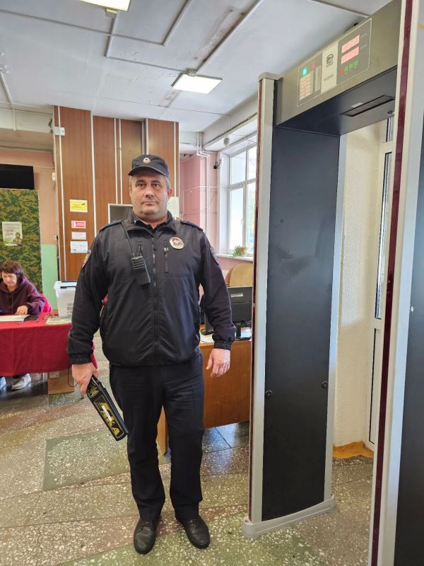 Полицейские Камчатки обеспечили общественный порядок в Единый день голосования Полицейские Камчатки обеспечили общественный порядок в Единый день голосования