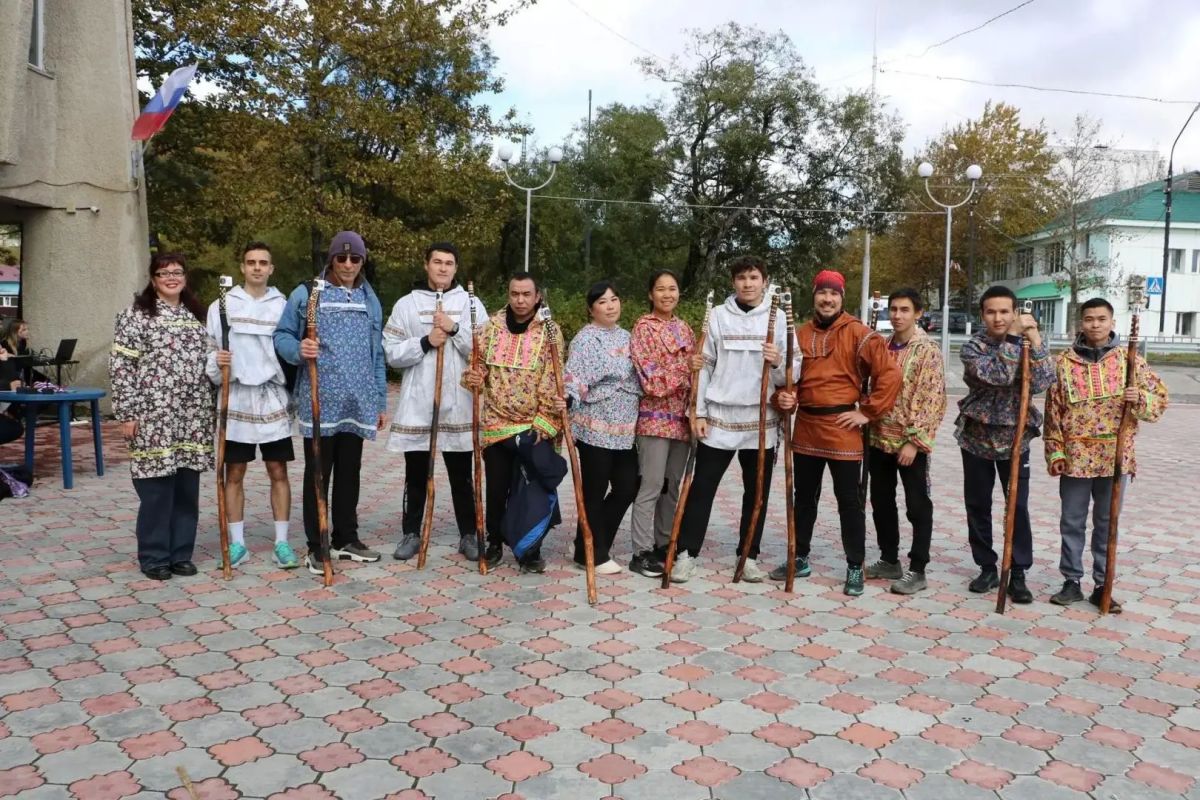 На Камчатке сотрудник полиции победил в «Национальном беге с палкой» в посёлке Палана На Камчатке сотрудник полиции победил в «Национальном беге с палкой» в посёлке Палана