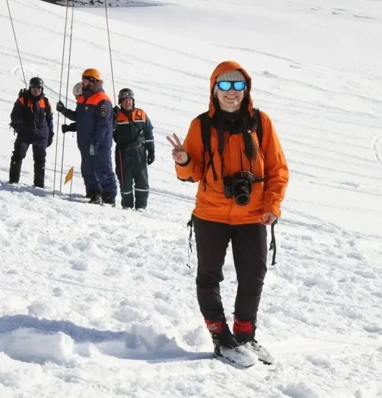 Сегодня, 21 сентября, свой профессиональный праздник отмечают пресс-службы «чрезвычайного» ведомства! Сегодня, 21 сентября, свой профессиональный праздник отмечают пресс-службы «чрезвычайного» ведомства!