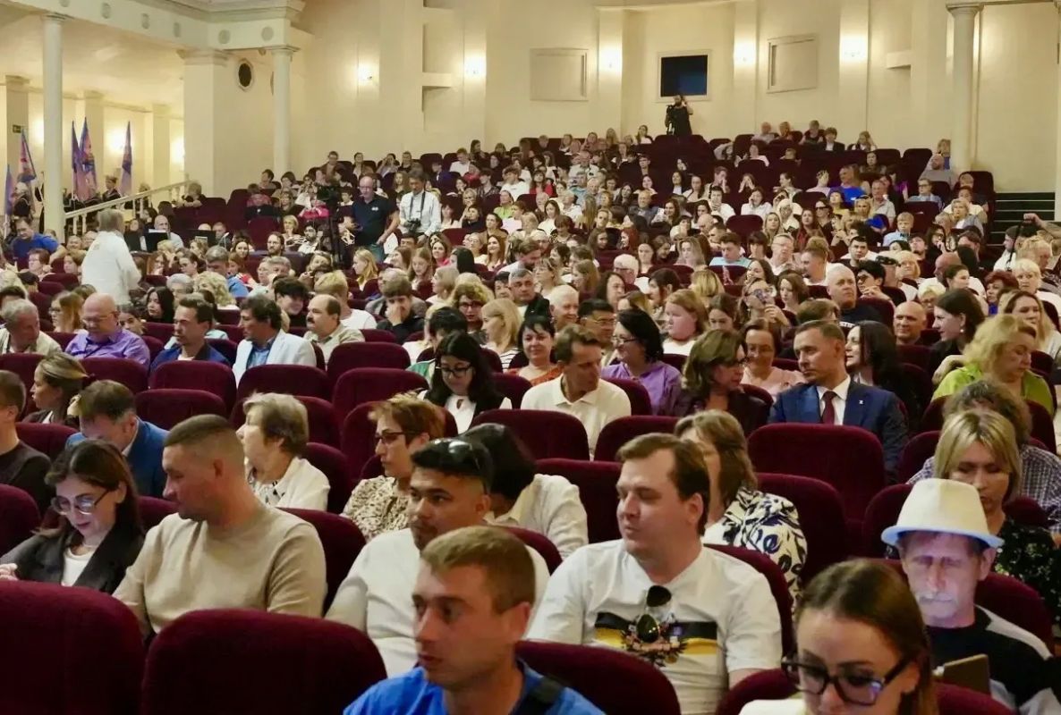 "Театральная гавань" объединяет регионы: Алексей Высторопец на международном фестивале "Театральная гавань" объединяет регионы: Алексей Высторопец на международном фестивале