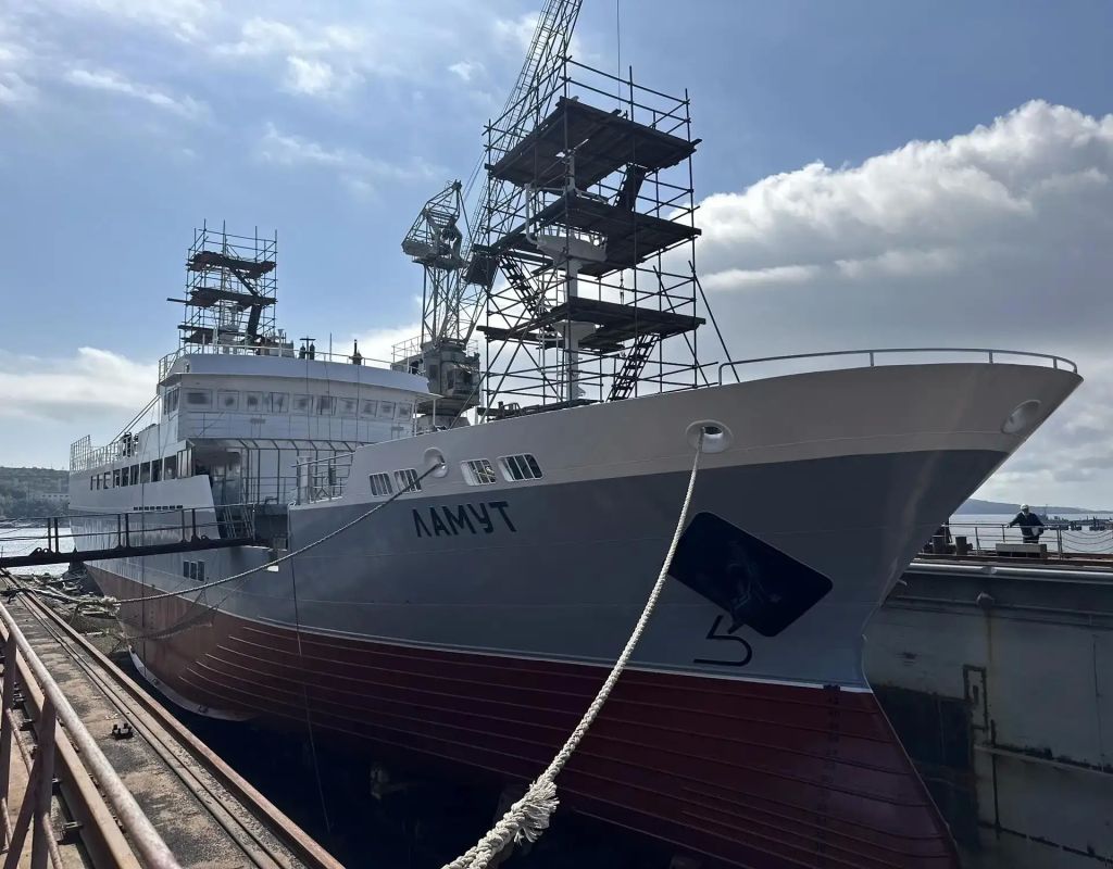 Еще один камчатский краболов спущен на воду Еще один камчатский краболов спущен на воду