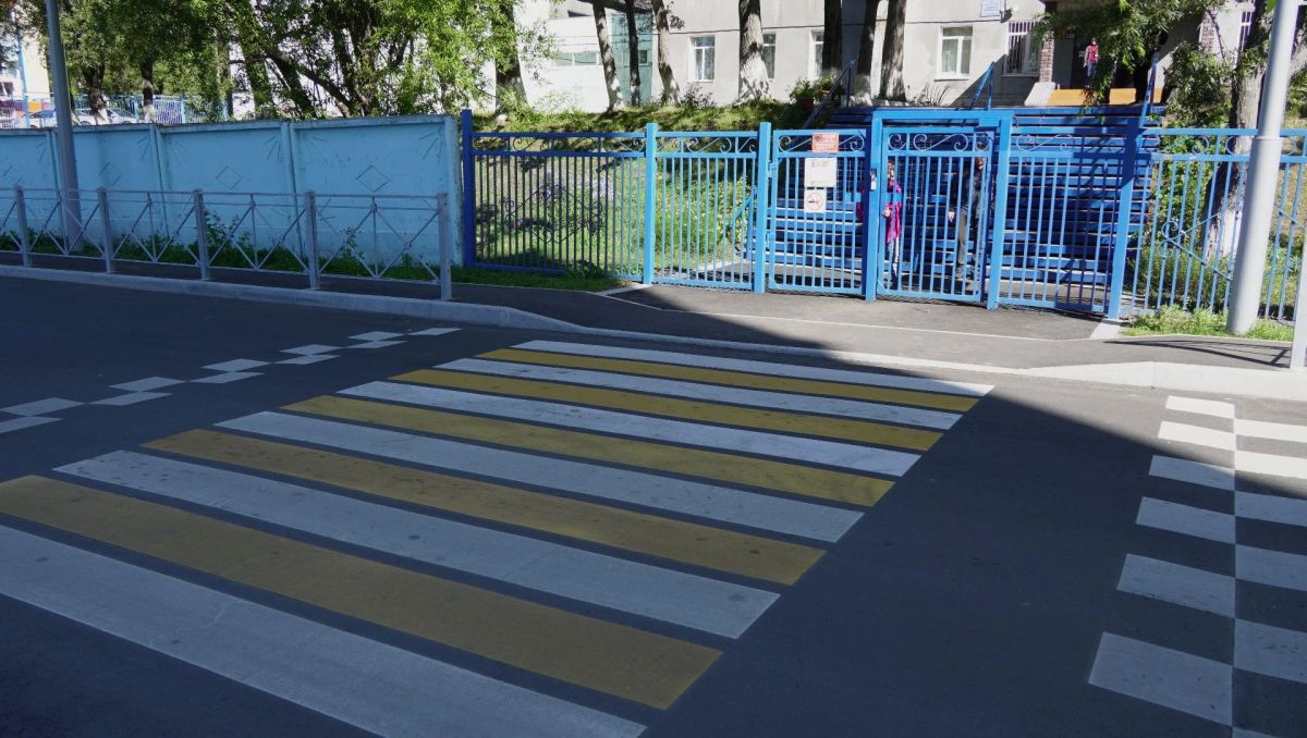 В Петропавловске-Камчатском отремонтировали дорогу к школе на улице Бийской В Петропавловске-Камчатском отремонтировали дорогу к школе на улице Бийской