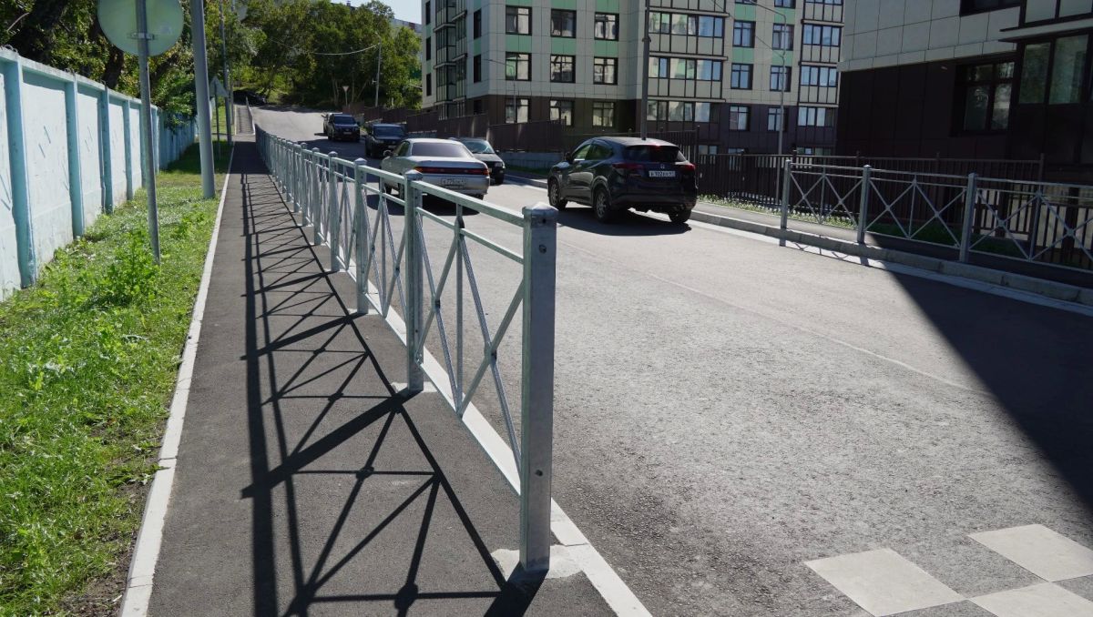 В Петропавловске-Камчатском отремонтировали дорогу к школе на улице Бийской В Петропавловске-Камчатском отремонтировали дорогу к школе на улице Бийской