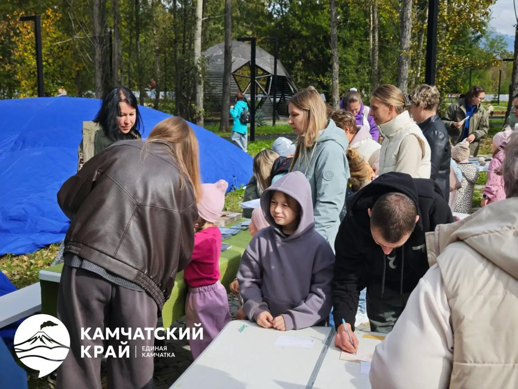 Огромный кит встречает гостей фестиваля «Море жизни» Огромный кит встречает гостей фестиваля «Море жизни»
