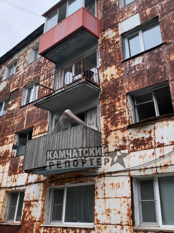 #нам_пишут. «По адресу Заводская, 6А много лет в квартире отсутствуют окна, власти никак не влияют на ситуацию.» Фото от нашего подписчика - в публикации