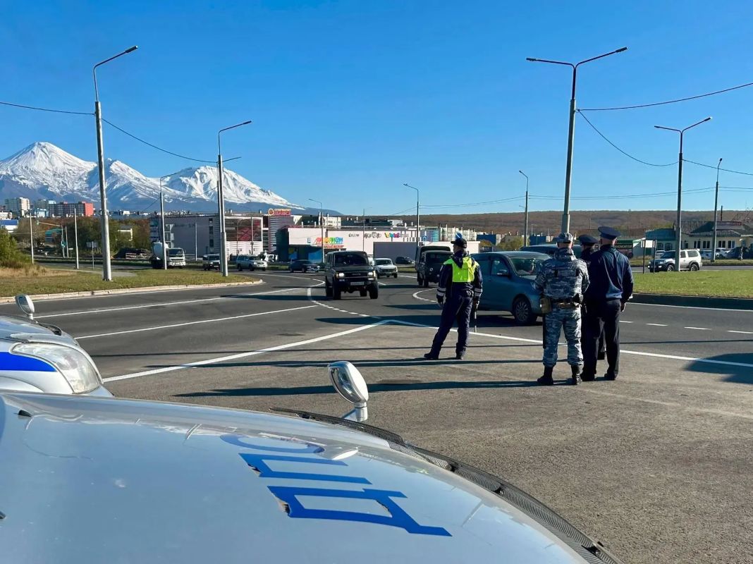 Арест авто: сотрудники ГАИ и приставы вышли в рейд Арест авто: сотрудники ГАИ и приставы вышли в рейд