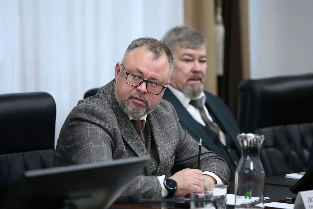 В Заксобрании Камчатки назвали руководителей комитетов В Заксобрании Камчатки назвали руководителей комитетов