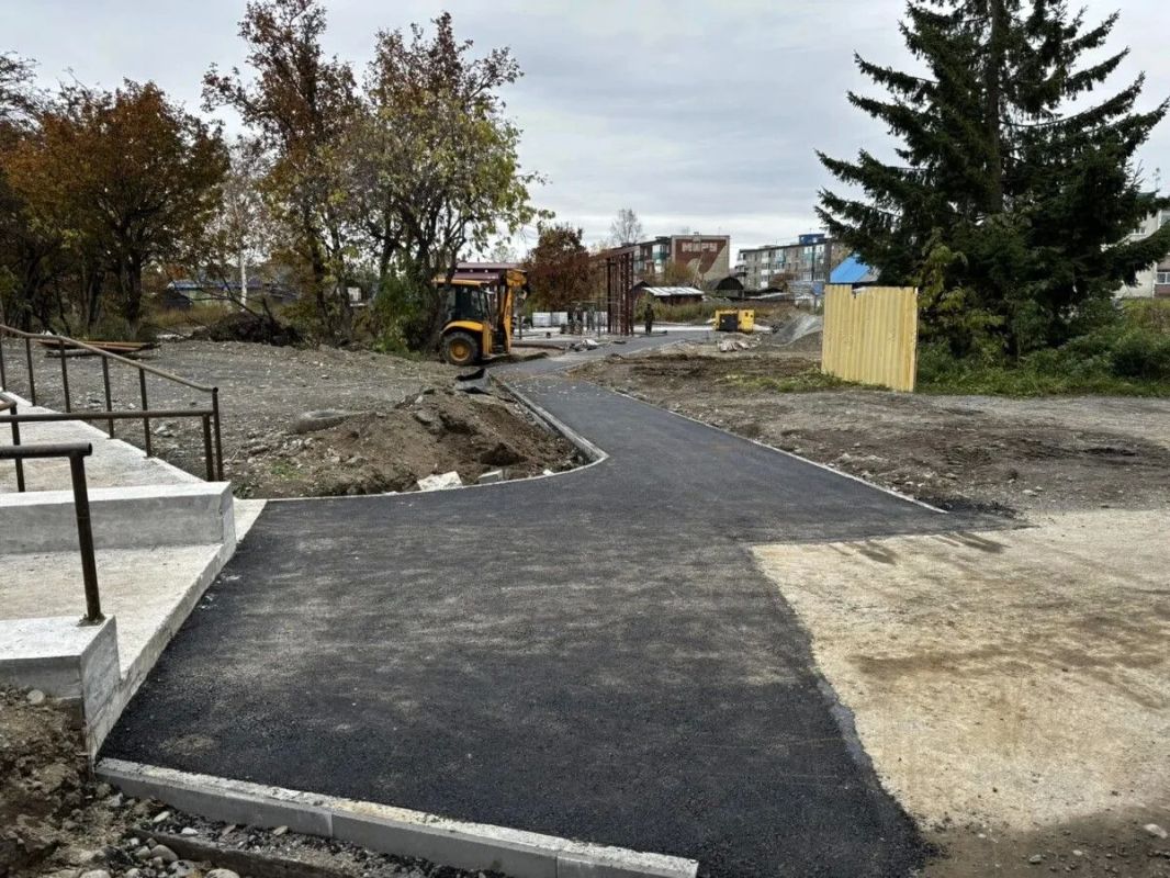 В Милькове завершается благоустройство парка В Милькове завершается благоустройство парка