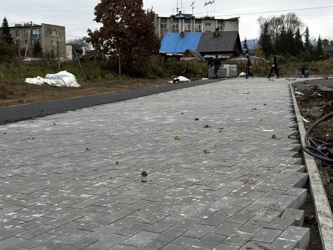 Благоустройство парка отдыха на проспекте Космонавтов завершается в Милькове Благоустройство парка отдыха на проспекте Космонавтов завершается в Милькове
