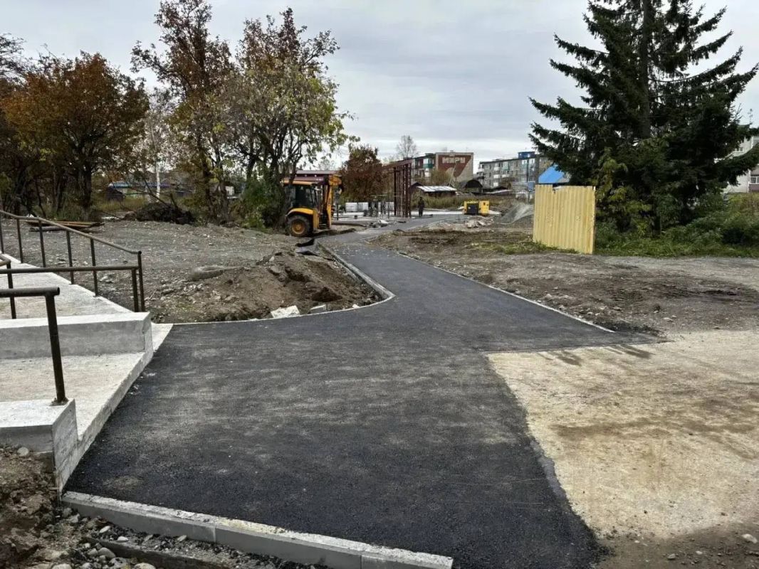 Благоустройство парка отдыха на проспекте Космонавтов завершается в Милькове Благоустройство парка отдыха на проспекте Космонавтов завершается в Милькове