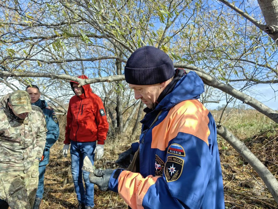 Сотрудники МЧС России приняли участие в исследовательской экспедиции на Камчатке Сотрудники МЧС России приняли участие в исследовательской экспедиции на Камчатке