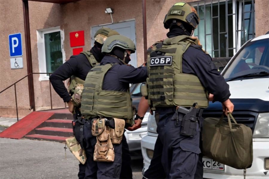 При силовой поддержке Росгвардии на Камчатке пресечен незаконный сбыт огнестрельного оружия и боеприпасов