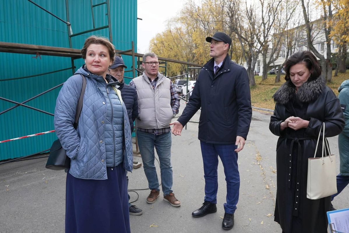 Сергей Лебедев потребовал нарастить темпы ремонта театра кукол