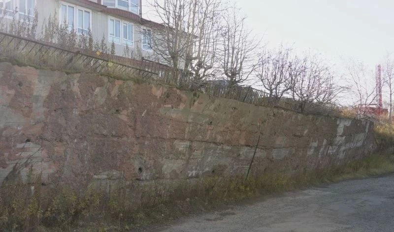 В Петропавловске через суд добиваются ремонта подпорной стены на Ватутина