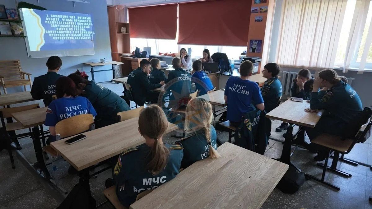 Занятие по РХБ защите провели представители КГКУ «ЦОД» для школьников Камчатки