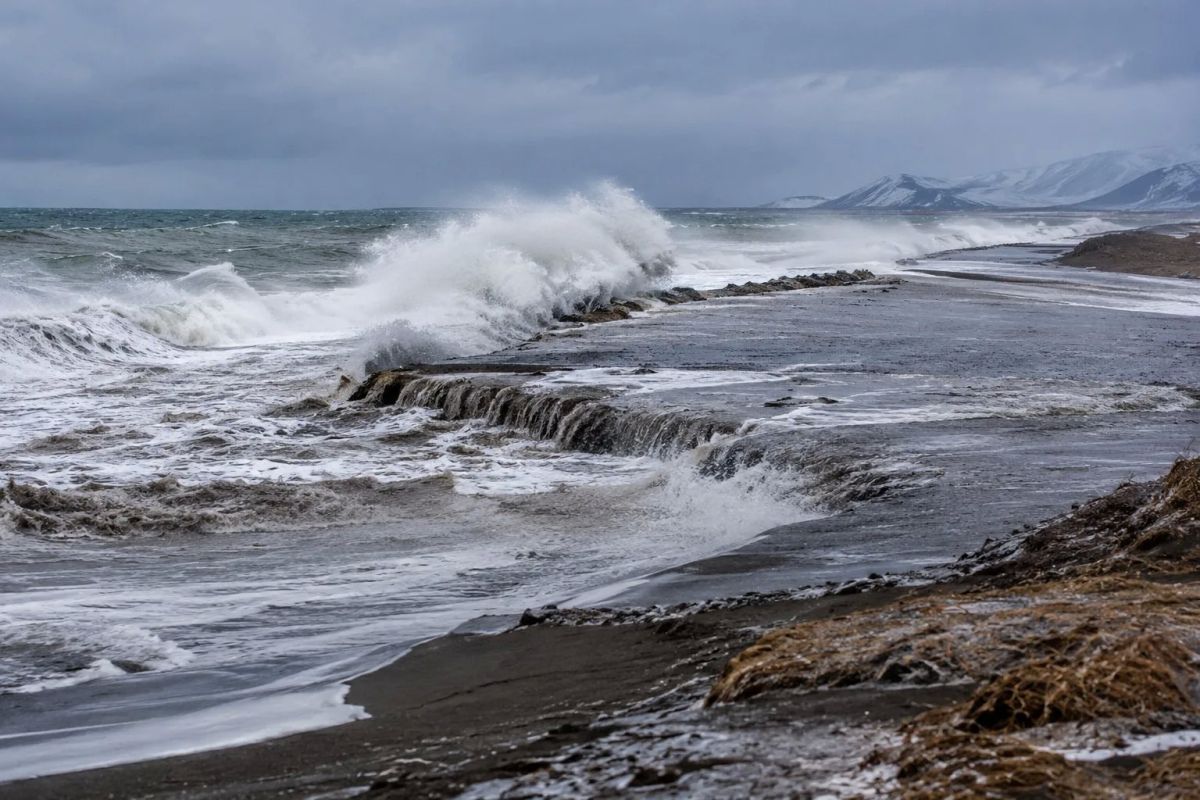 Морская вода может затопить побережье 28 октября