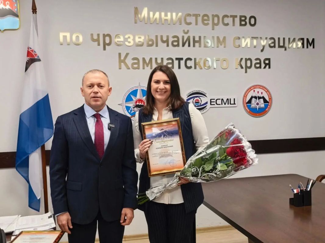 На Камчатке наградили предпринимателей, которые принимали участие в учениях по гражданской обороне На Камчатке наградили предпринимателей, которые принимали участие в учениях по гражданской обороне