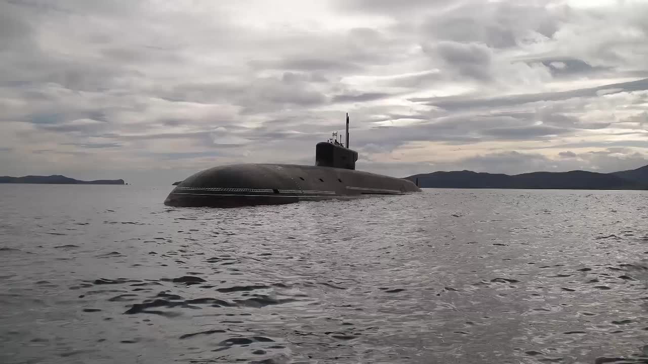 Камчатский ракетоносец «Генералиссимус Суворов» успешно запустил «Булаву»