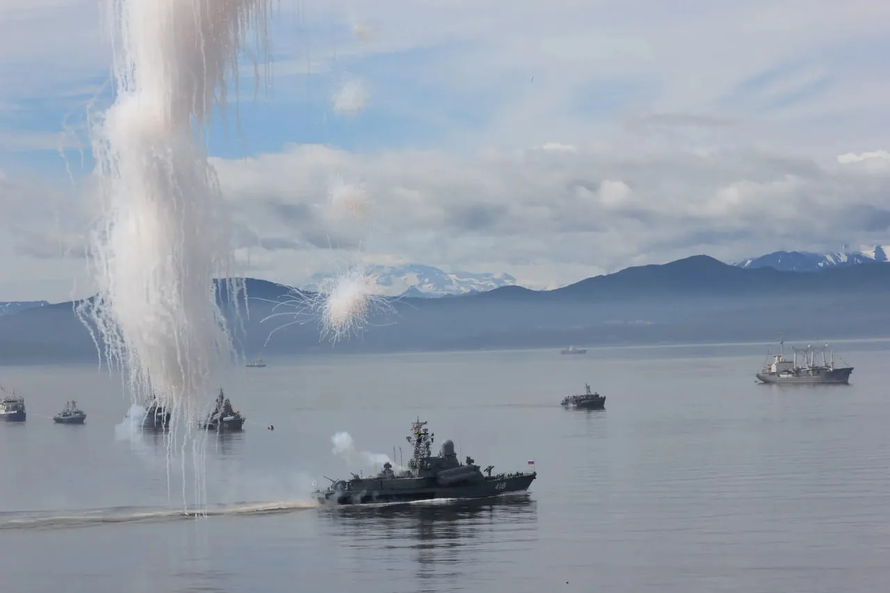 Военно-Морскому флоту России исполнилось 330 лет