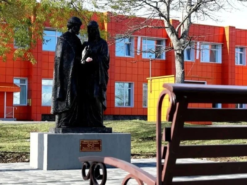 Памятник Петру и Февронии установили в камчатском селе Памятник Петру и Февронии установили в камчатском селе