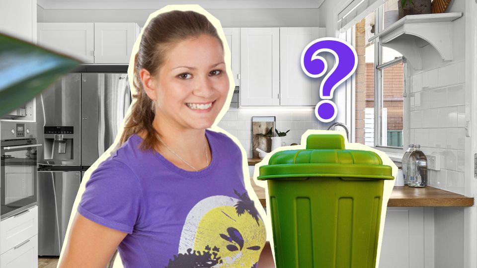 Избавитесь от едкого мусорного запаха мгновенно: просто положите в ведро вот что