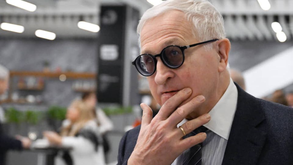 ����� ������� � ������� ������� ������������ �� ������� � ��������