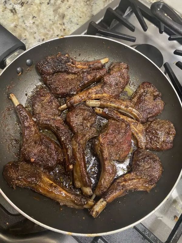 Как обжарить бараньи ребрышки на сковороде: простой и вкусный подход
