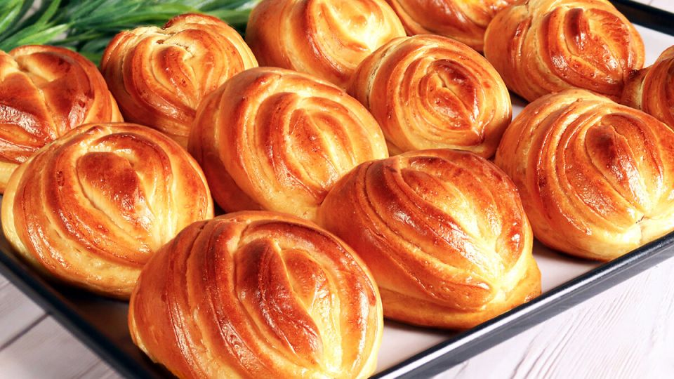 Соблазнительные домашние булочки: быстрота и вкус в одном рецепте